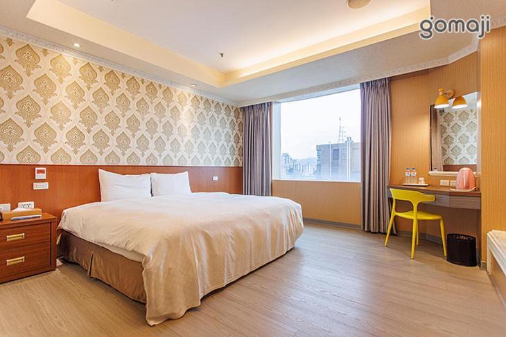 友愛金色商旅golden Age Hotel Тайпей Екстериор снимка