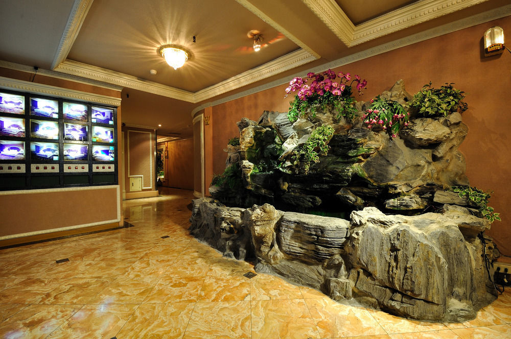 友愛金色商旅golden Age Hotel Тайпей Екстериор снимка