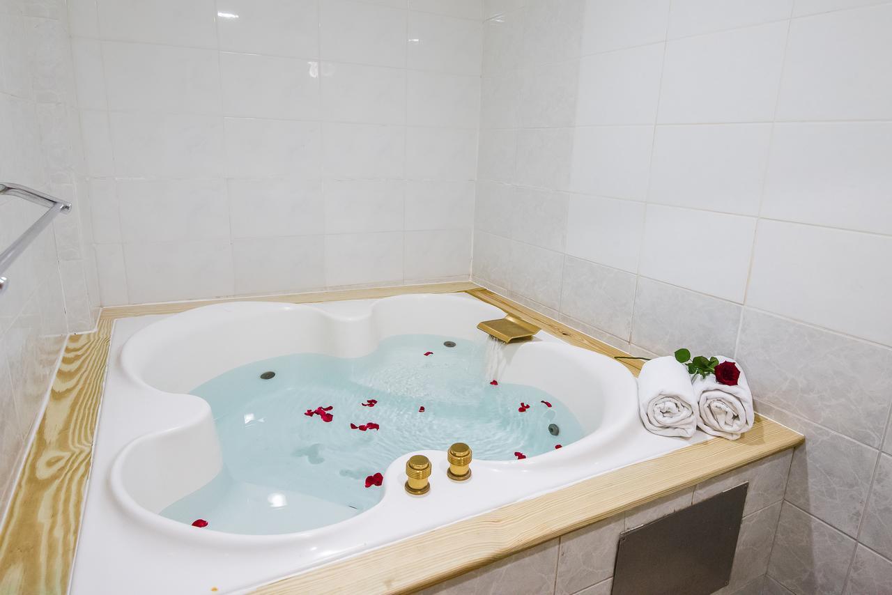 友愛金色商旅golden Age Hotel Тайпей Екстериор снимка