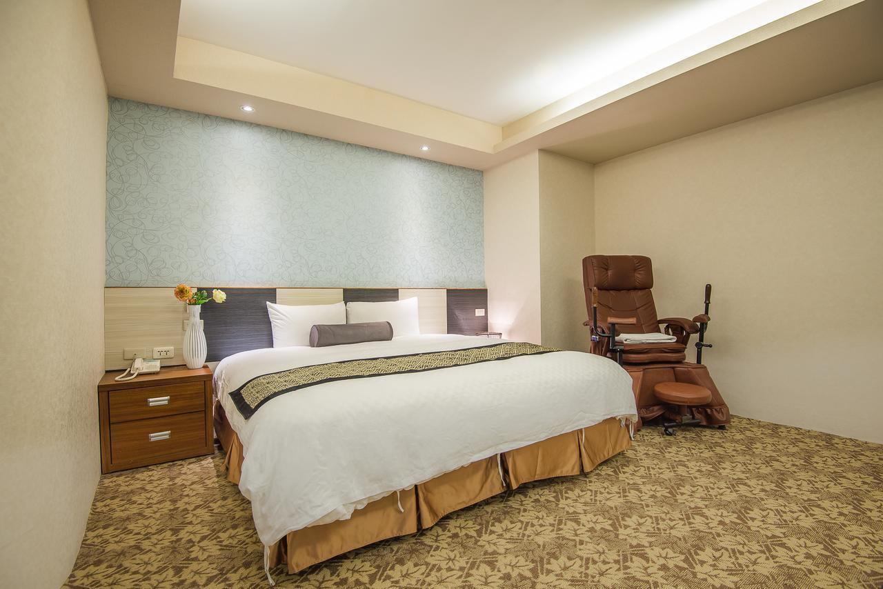 友愛金色商旅golden Age Hotel Тайпей Екстериор снимка