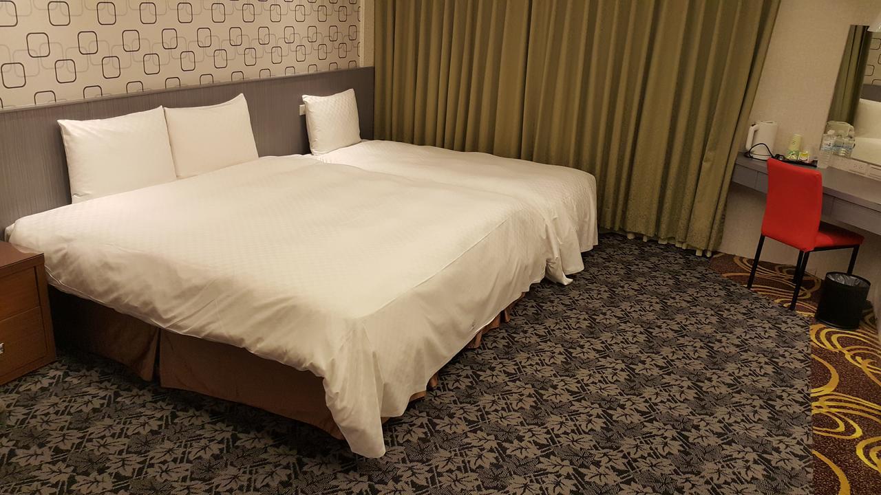 友愛金色商旅golden Age Hotel Тайпей Екстериор снимка