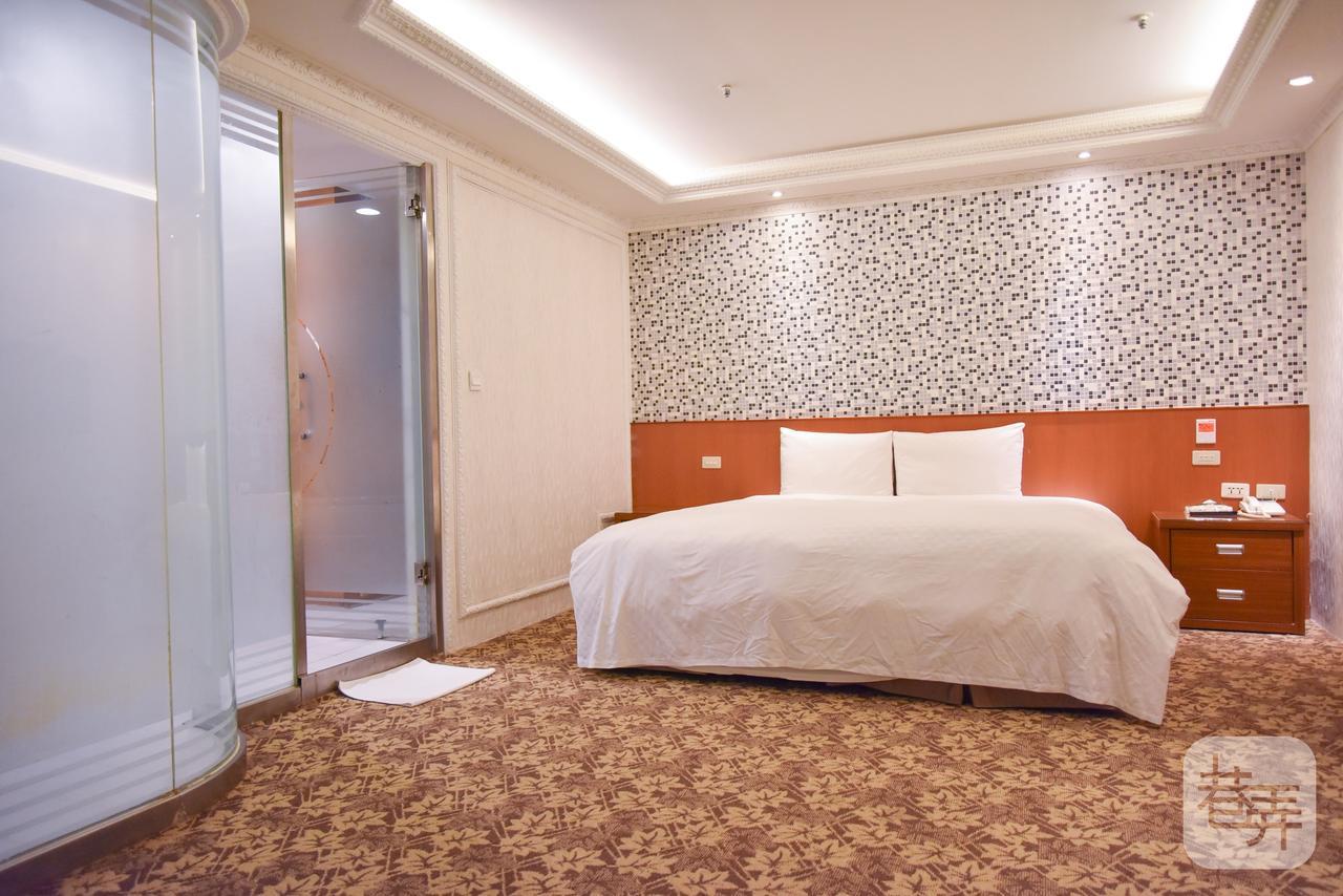 友愛金色商旅golden Age Hotel Тайпей Екстериор снимка