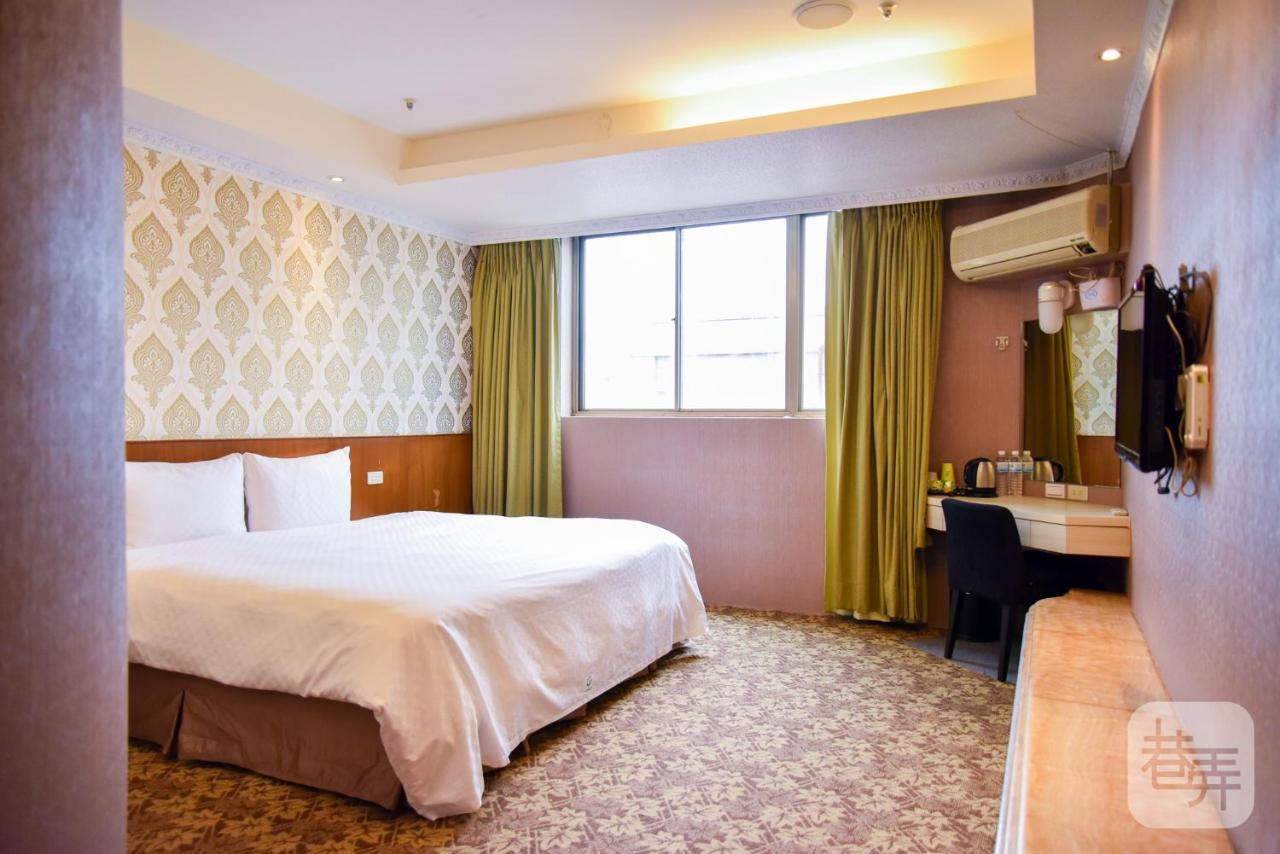 友愛金色商旅golden Age Hotel Тайпей Екстериор снимка