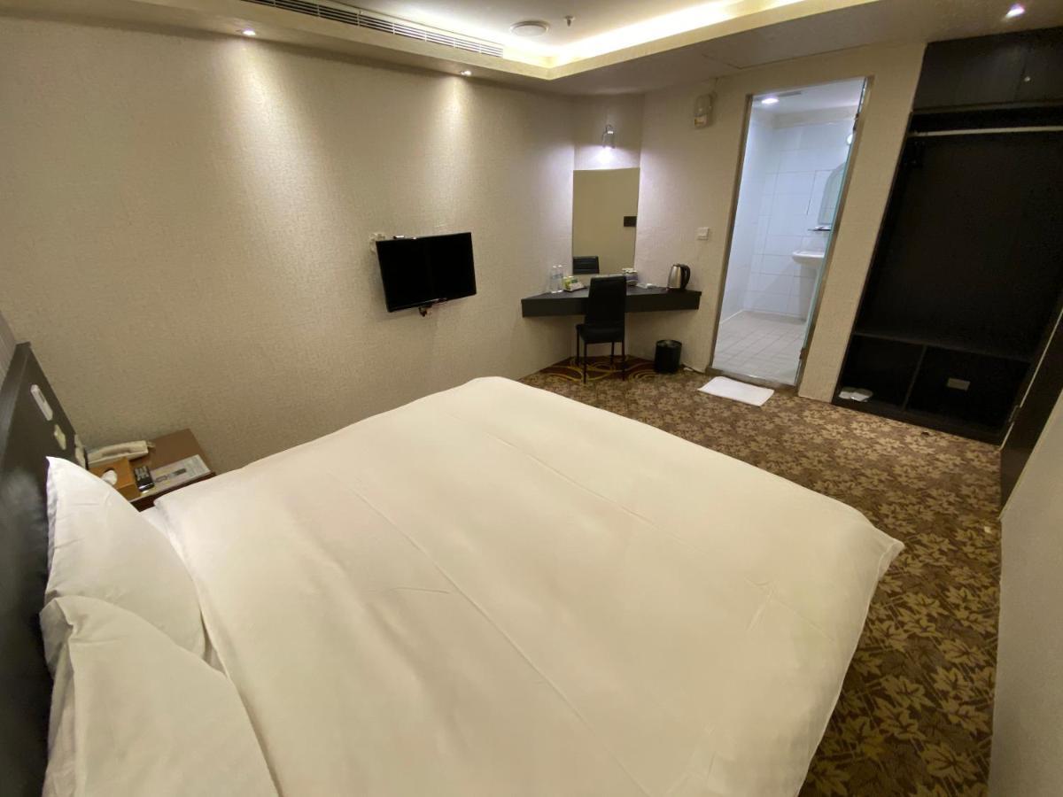 友愛金色商旅golden Age Hotel Тайпей Екстериор снимка
